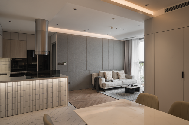 Bảng màu của căn hộ được tinh giản hóa, ưu tiên các sắc độ trung tính, mộc mạc và nhẹ nhàng